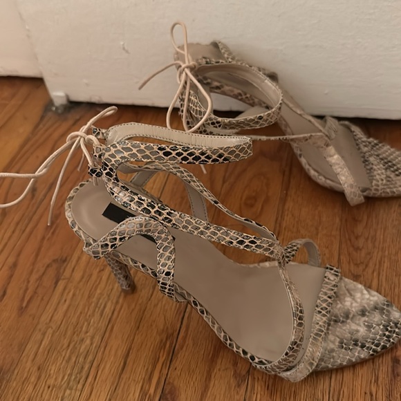 Zara Basic Snakeskin heels - Picture 3 of 6